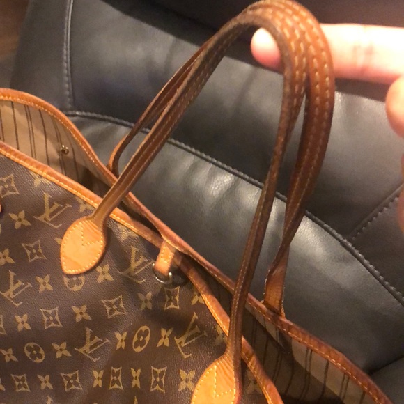 Louis Vuitton Neverfull MM - Picture 6 of 8